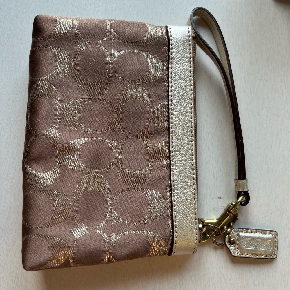Coach Wristlet Brown Gold Zippered